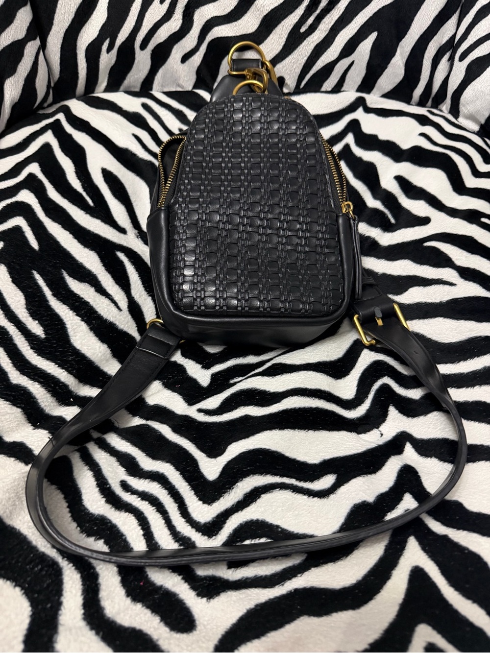Antik Kraft Black Woven Leather Crossbody Sling Bag with Gold Hardware
